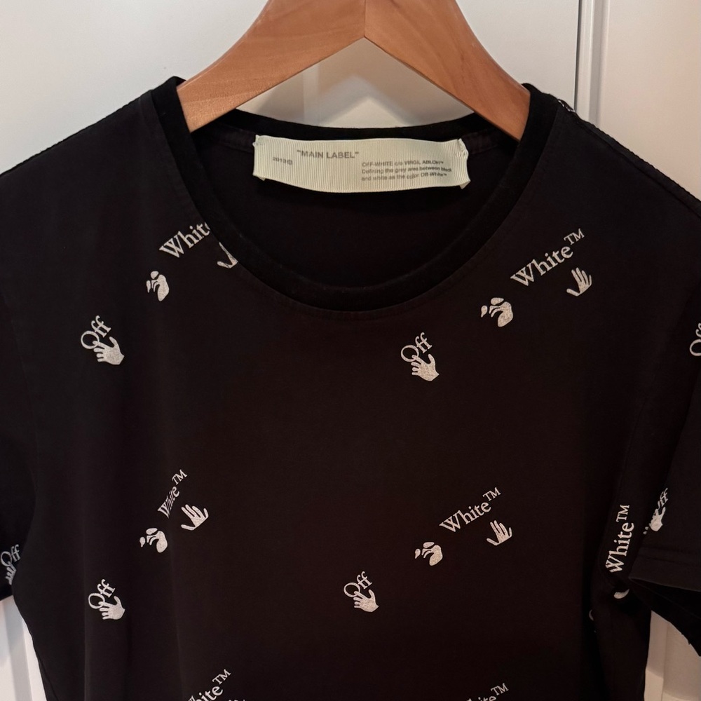 Off-White Logo Tee from summer ‘21 collection!